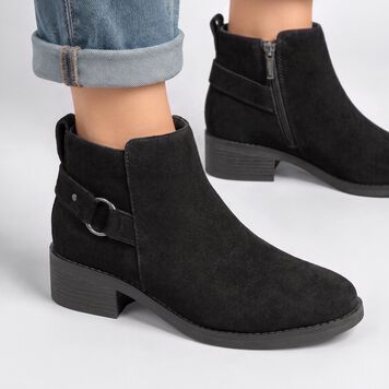 BOTTES